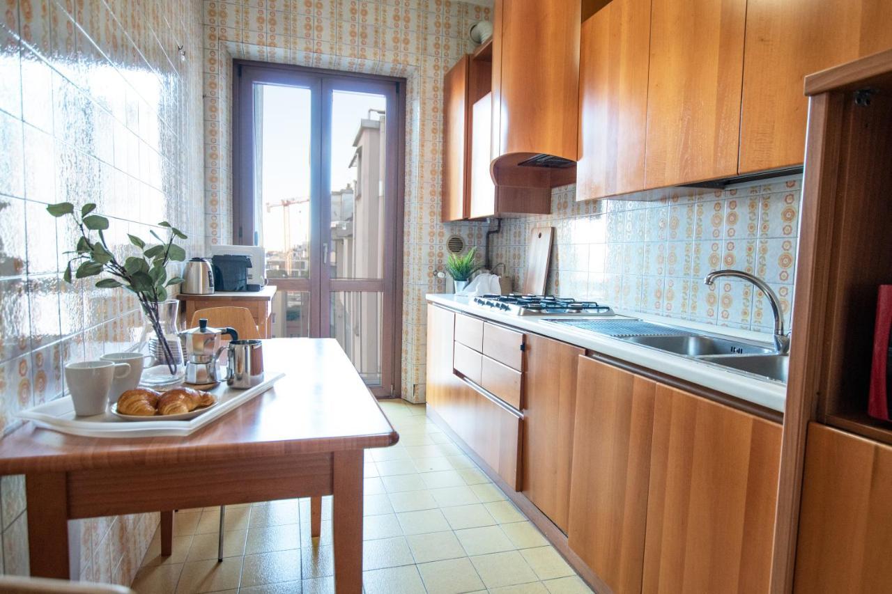 I Host Apartment - Sant'Agostino 7 ミラノ エクステリア 写真