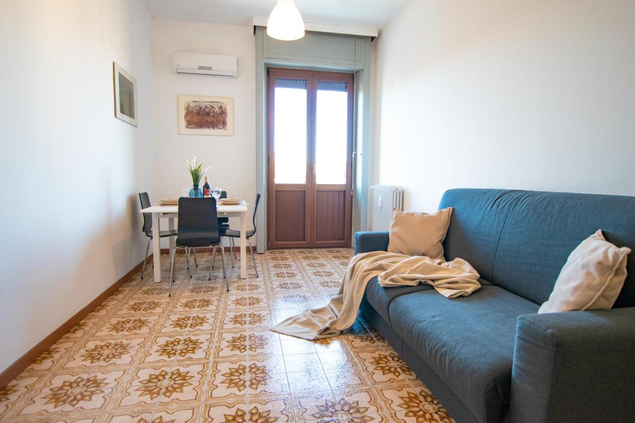 I Host Apartment - Sant'Agostino 7 ミラノ エクステリア 写真