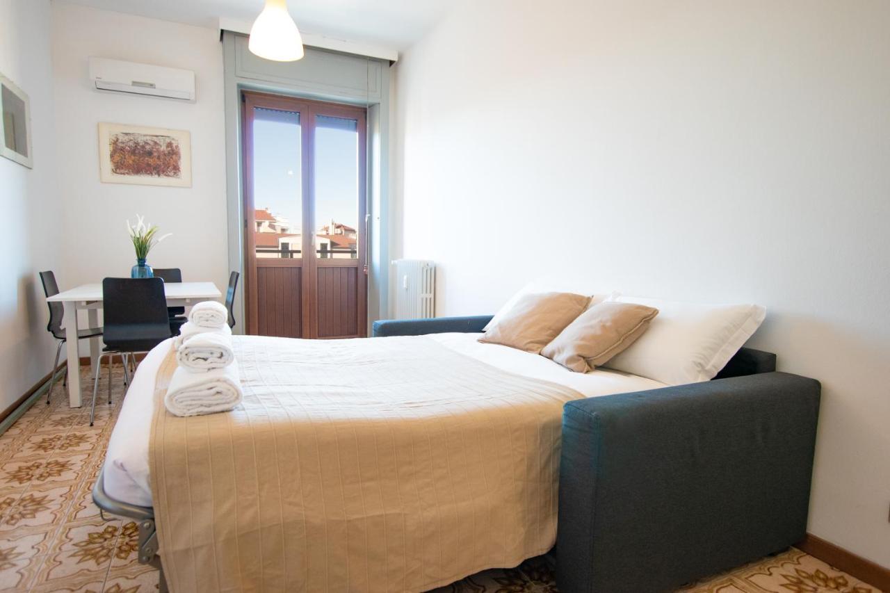 I Host Apartment - Sant'Agostino 7 ミラノ エクステリア 写真